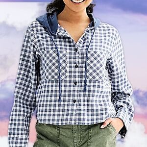 NWT 2XL Cropped Plaid Button Up Hoodie w 2 Pockets & High Low Hemline